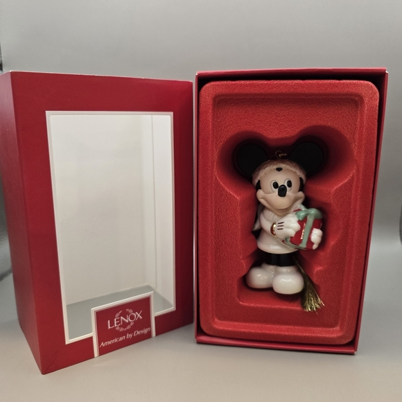 Lenox Disney Showcase Collection Christmas Ornament.... Surprise for Mickey. - Picture 2 of 8